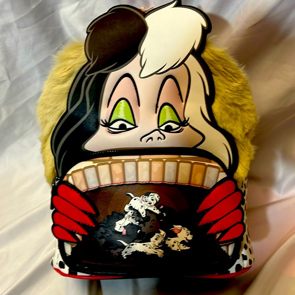 Loungefly 101 Dalmatians villains scene Cruella mini backpack NWT